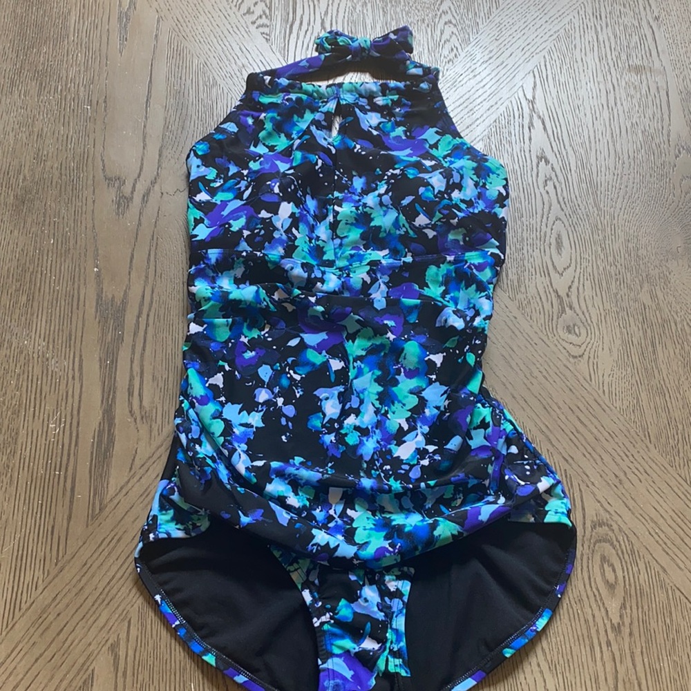 🌸brand new🌸 Speedo full coverage bathing suit
